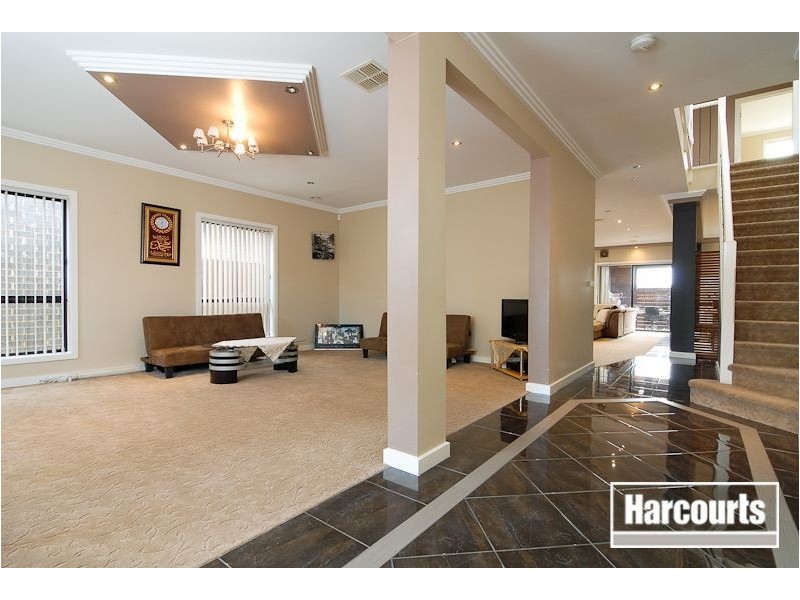 16 Hopegood Place, Lynbrook VIC 3975