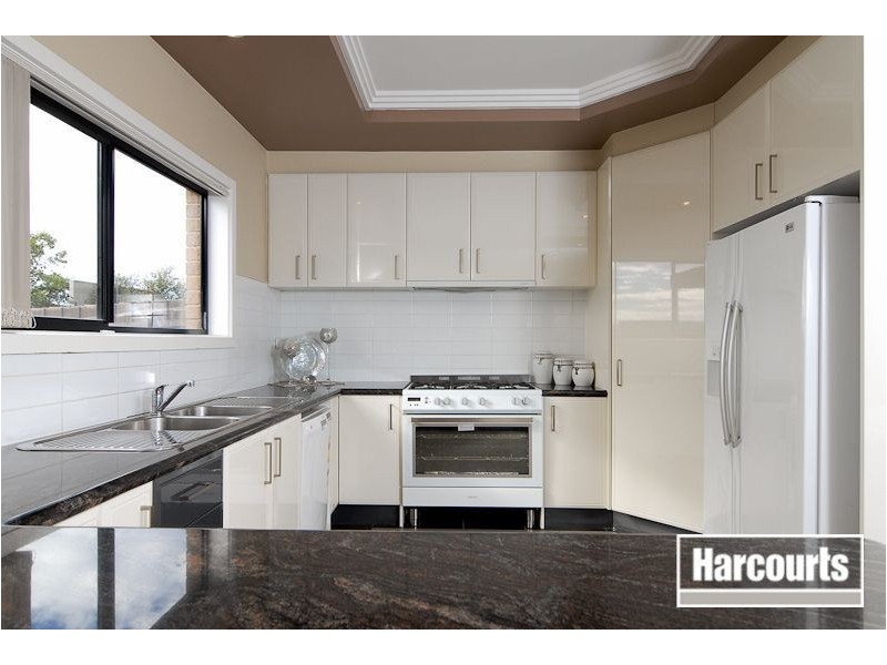 16 Hopegood Place, Lynbrook VIC 3975