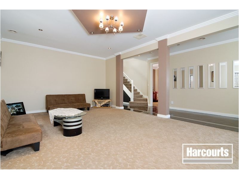 16 Hopegood Place, Lynbrook VIC 3975