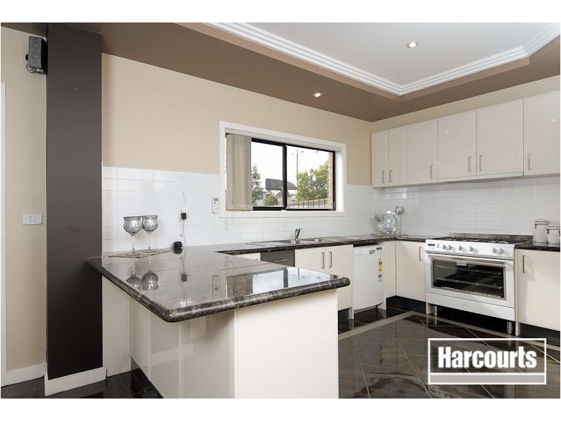 16 Hopegood Place, Lynbrook VIC 3975