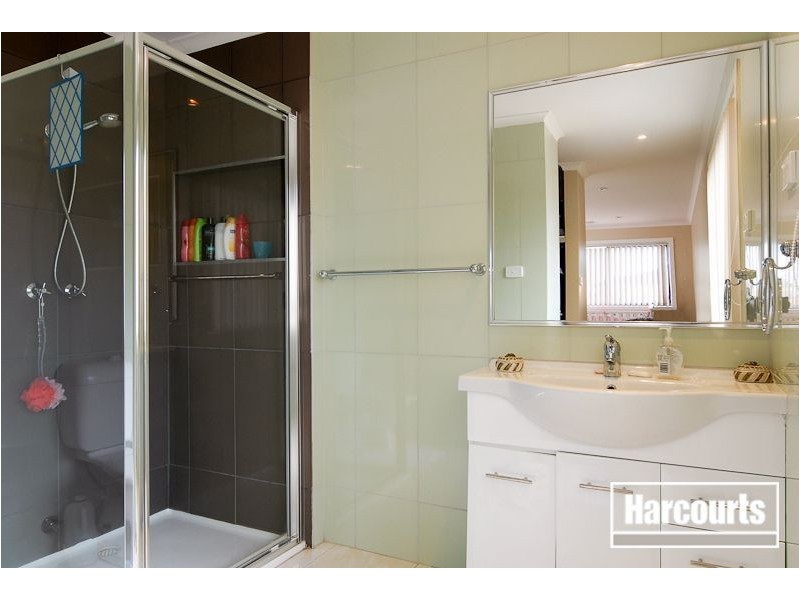 16 Hopegood Place, Lynbrook VIC 3975