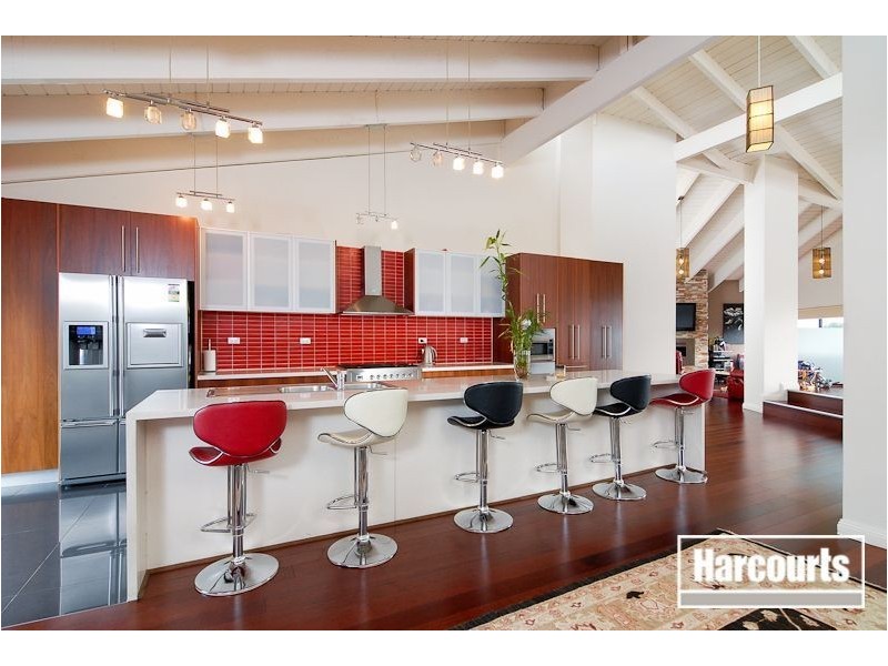 13 Gray Close, Endeavour Hills VIC 3802