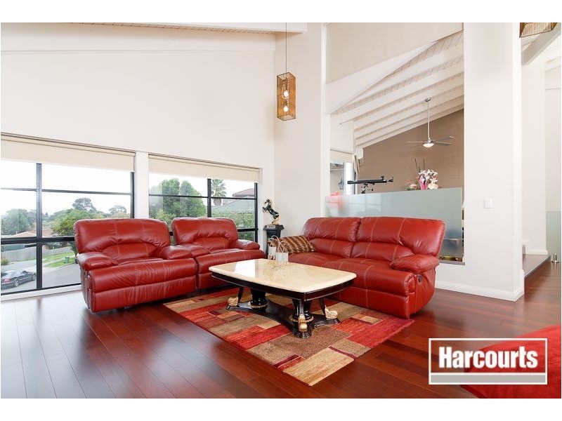 13 Gray Close, Endeavour Hills VIC 3802