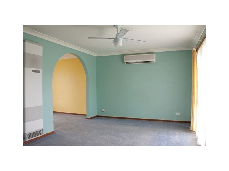 27 Springfield Crescent, Hampton Park VIC 3976