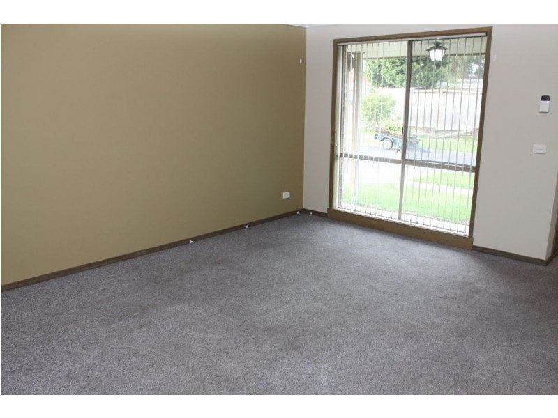 40 Rachel Drive, Cranbourne North VIC 3977