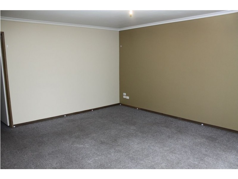 40 Rachel Drive, Cranbourne North VIC 3977