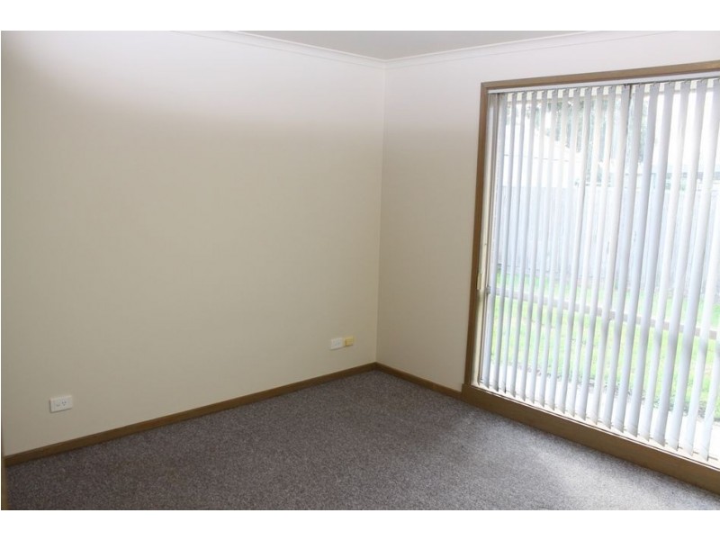 40 Rachel Drive, Cranbourne North VIC 3977