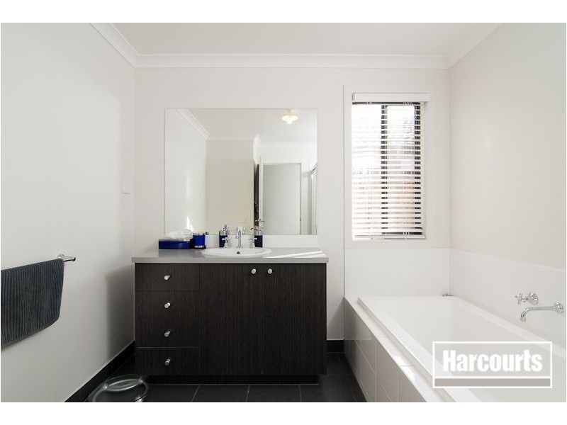 86 Silverwattle Drive, Lyndhurst VIC 3975