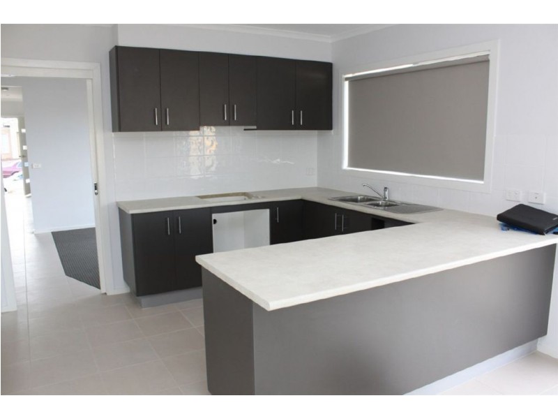 89 Selandra Boulevard, Clyde North VIC 3978