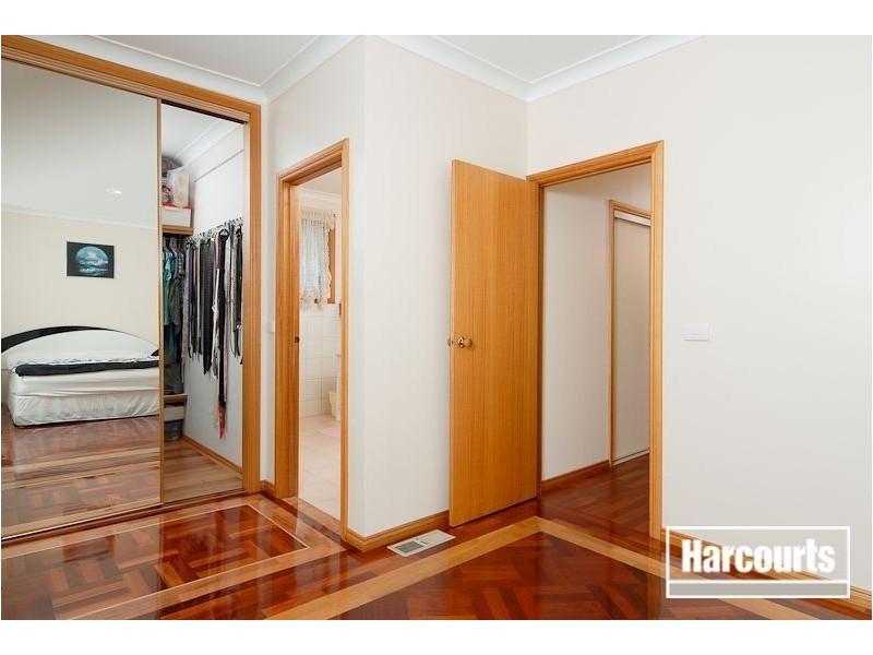 8 Linda Court, Hampton Park VIC 3976