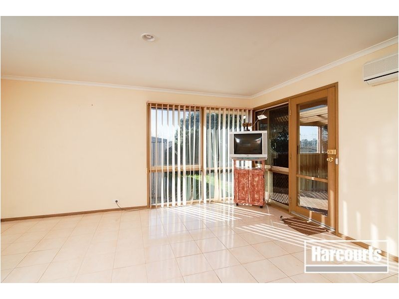 21 Ralph Crescent, Hampton Park VIC 3976