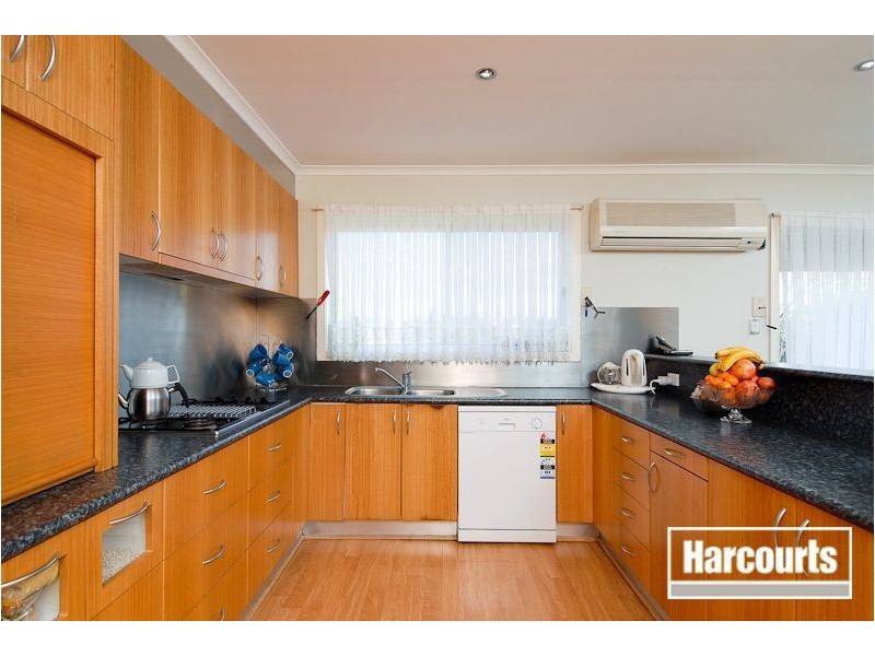 6 Monica Close, Endeavour Hills VIC 3802