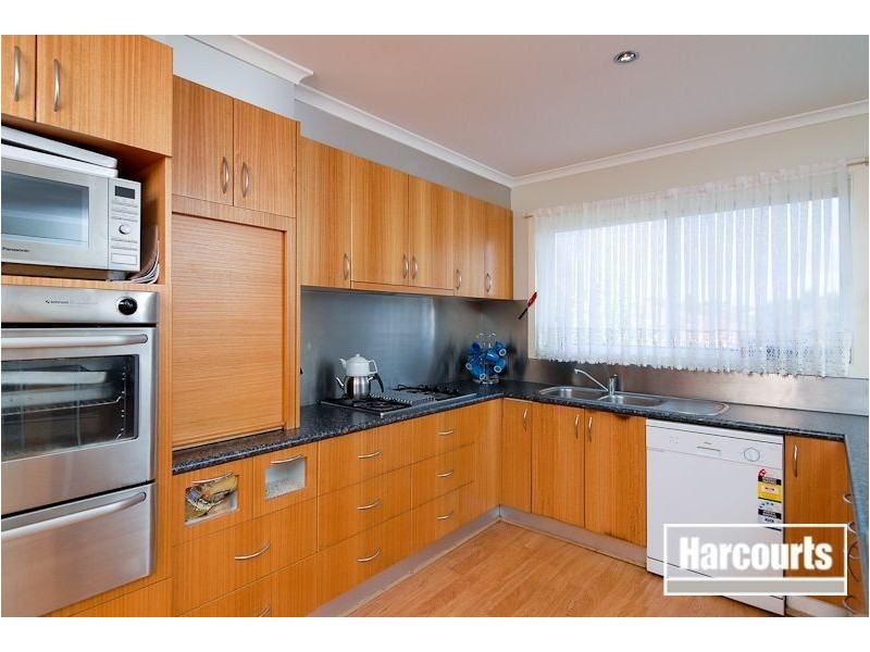 6 Monica Close, Endeavour Hills VIC 3802