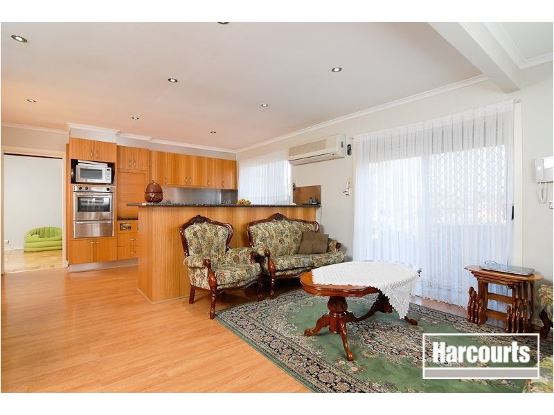 6 Monica Close, Endeavour Hills VIC 3802