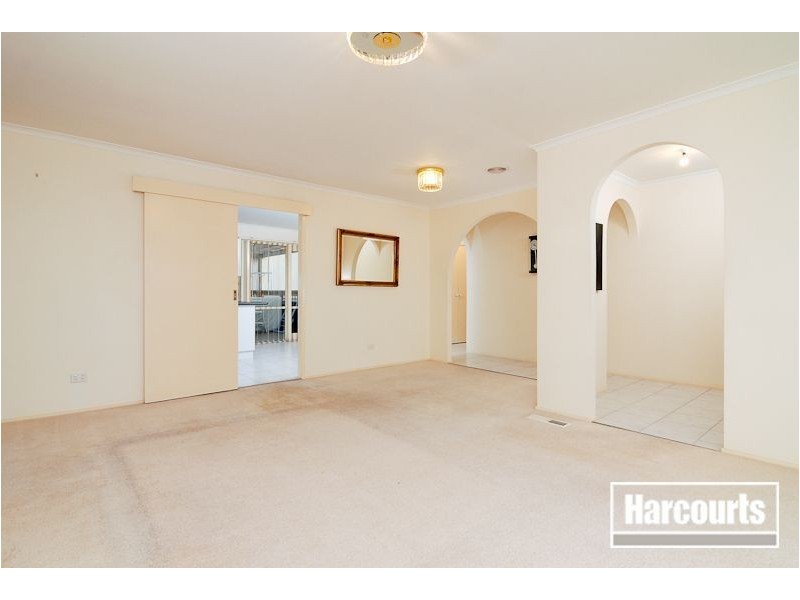 4 Highton Close, Hampton Park VIC 3976