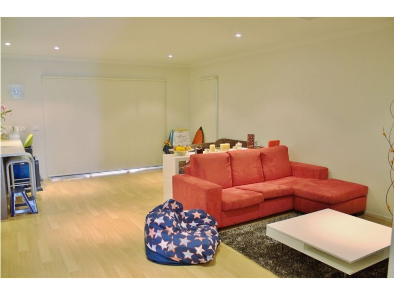 4/30 Central Road, Hampton Park VIC 3976