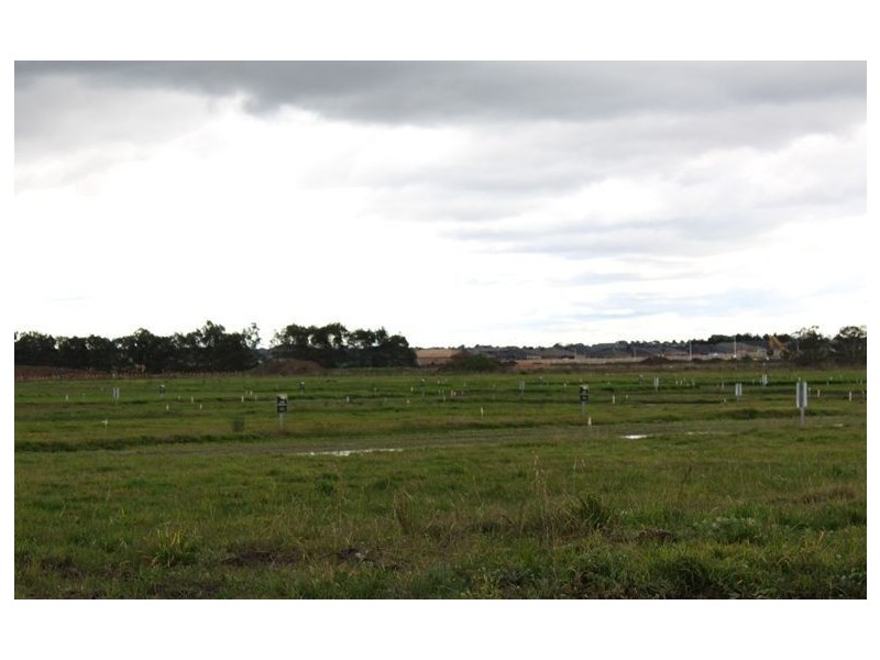 Lot 1508 Mickleham Drive, Cranbourne North VIC 3977