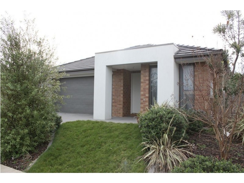 56 Silverwattle Drive, Lyndhurst VIC 3975