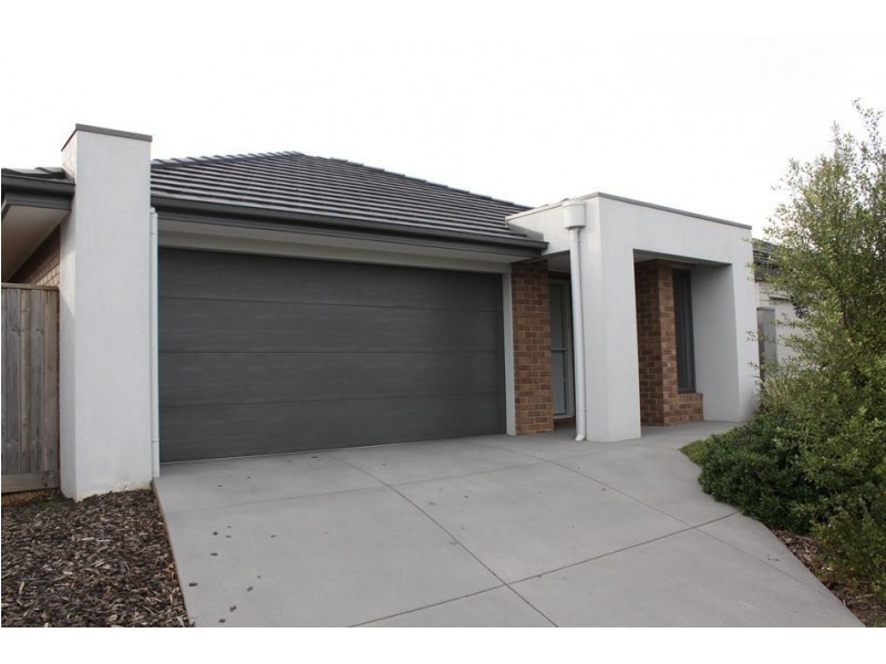 56 Silverwattle Drive, Lyndhurst VIC 3975