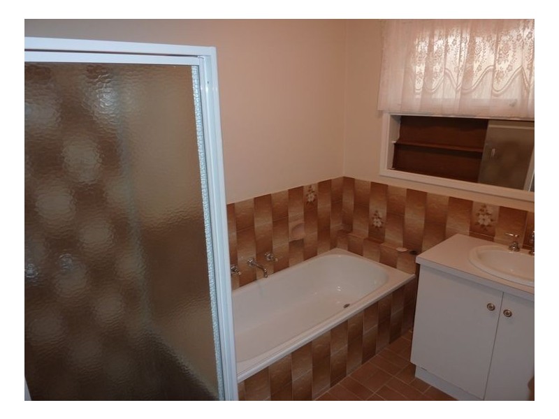 12 Flinders Court, Cranbourne North VIC 3977