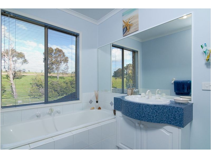 58 The Parkway, Hampton Park VIC 3976