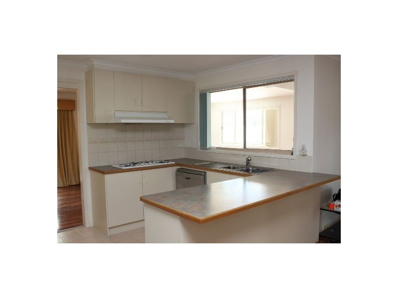 3 Dyson Drive, Lynbrook VIC 3975