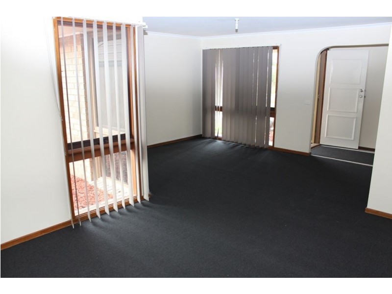 36 Leopold Crescent, Hampton Park VIC 3976