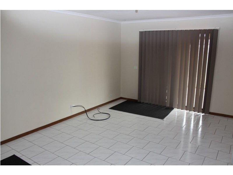 36 Leopold Crescent, Hampton Park VIC 3976