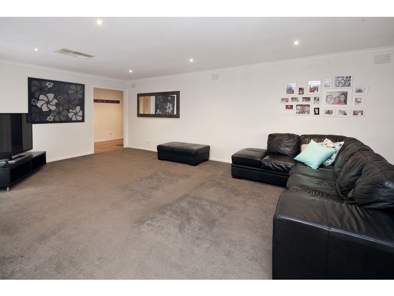 15 Daniel Drive, Langwarrin VIC 3910