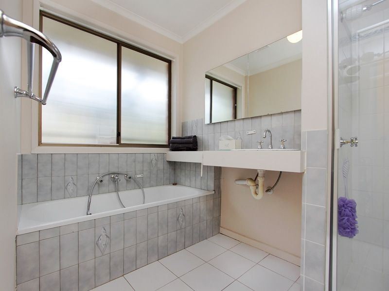 15 Elsan Lea Court, Langwarrin VIC 3910