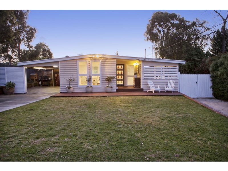 1 Ash Grove South, Langwarrin VIC 3910