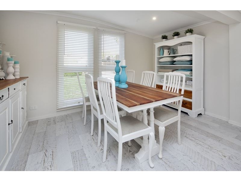 1 Ash Grove South, Langwarrin VIC 3910