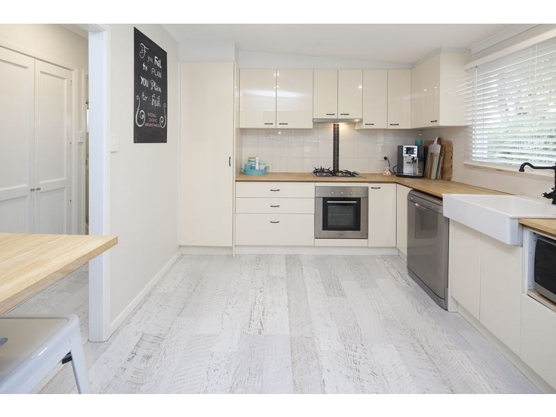 1 Ash Grove South, Langwarrin VIC 3910