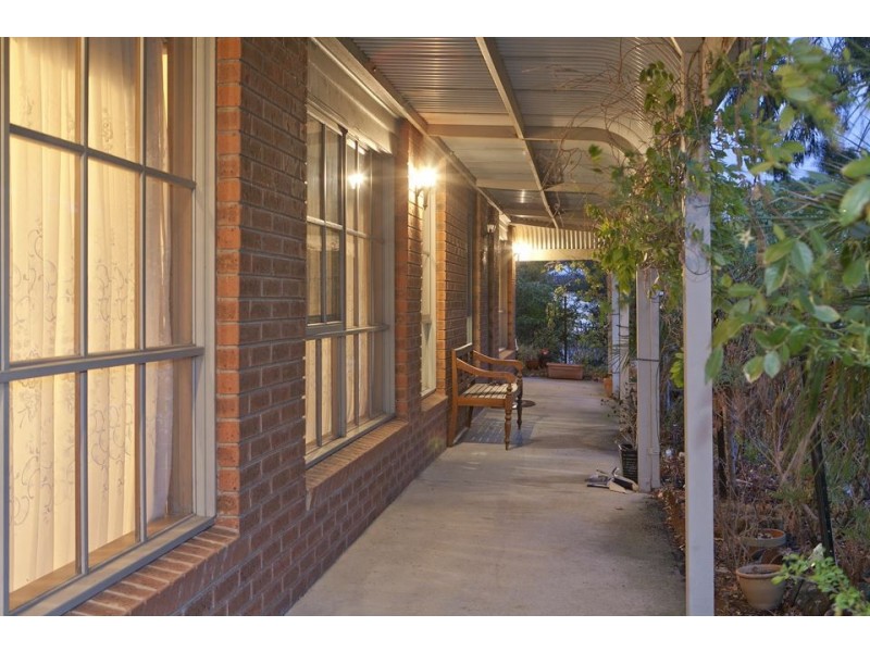 27 Beacon Drive, Langwarrin VIC 3910