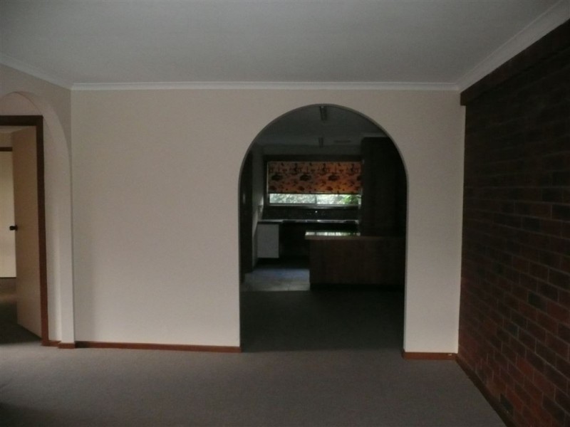 2/16 Childers Street, Cranbourne VIC 3977