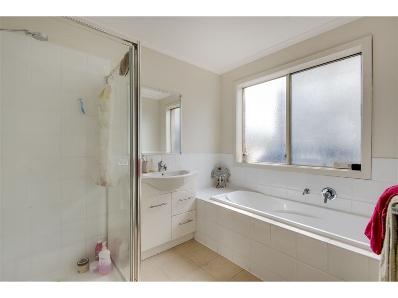 4/2 Edward Street, Langwarrin VIC 3910