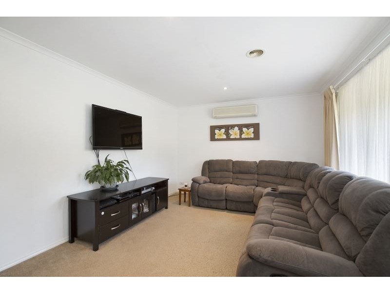 4 Theresa Avenue, Langwarrin VIC 3910