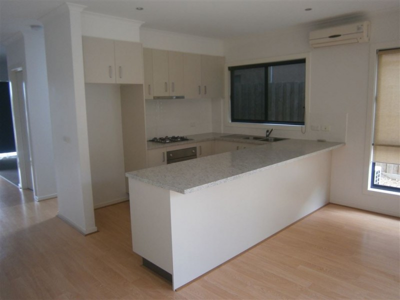 8a Protea Street, Carrum Downs VIC 3201