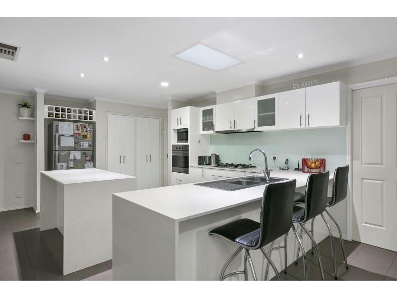 11 Hazeldene Place, Langwarrin VIC 3910