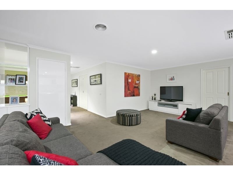 11 Hazeldene Place, Langwarrin VIC 3910