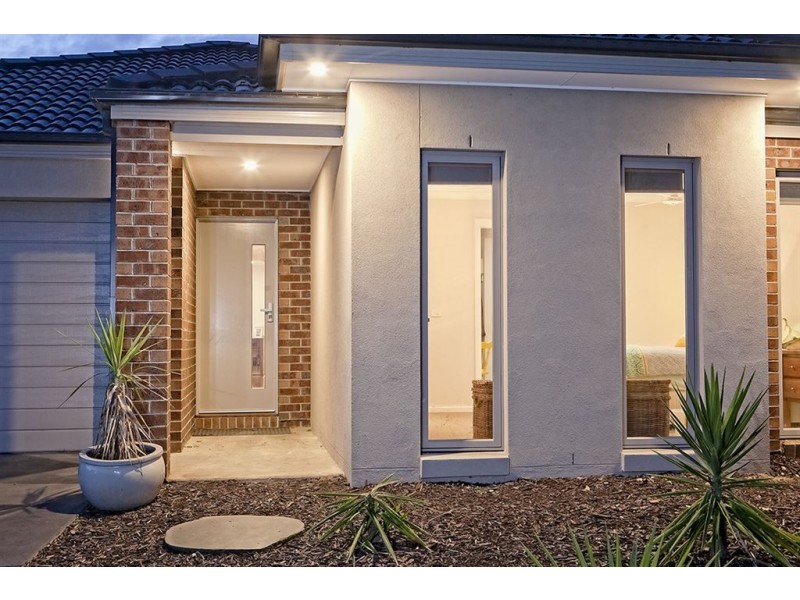 2 Bonacci Place, Langwarrin VIC 3910