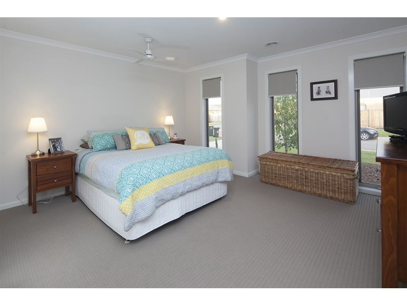 2 Bonacci Place, Langwarrin VIC 3910