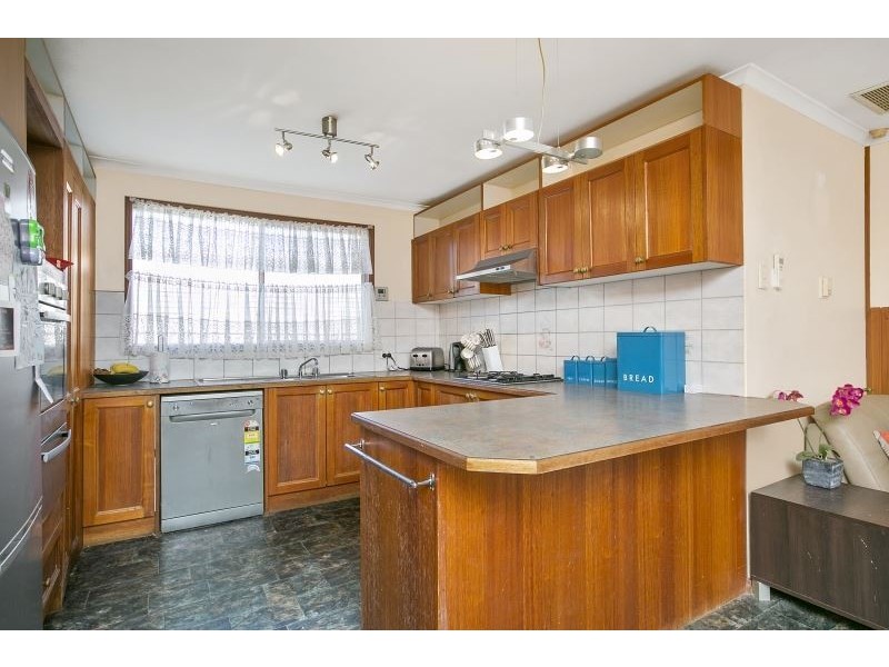 25 McGuigan Drive, Cranbourne VIC 3977