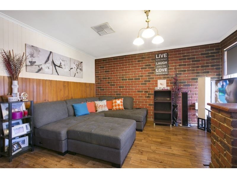 25 McGuigan Drive, Cranbourne VIC 3977