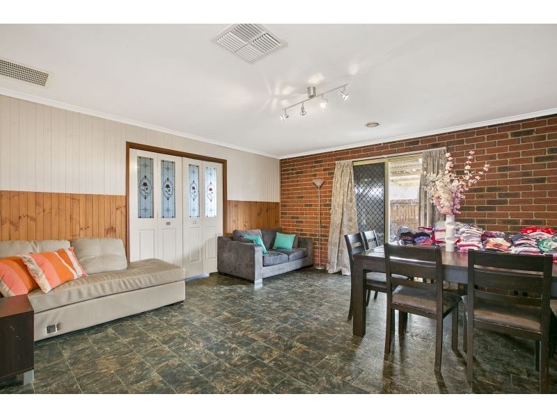 25 McGuigan Drive, Cranbourne VIC 3977