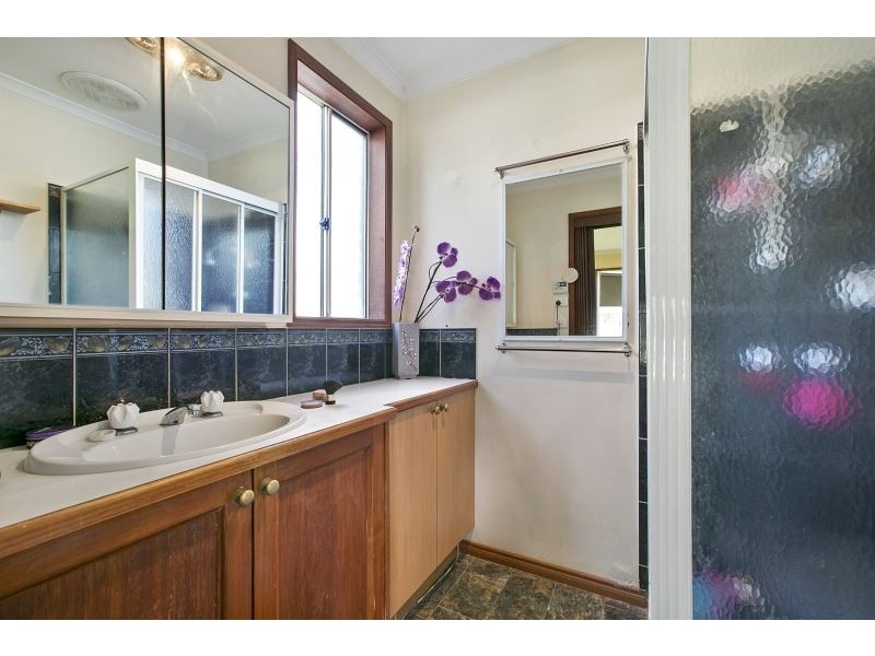 25 McGuigan Drive, Cranbourne VIC 3977