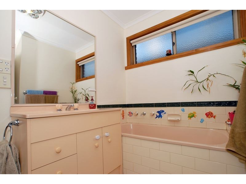 16 Julie Court, Langwarrin VIC 3910