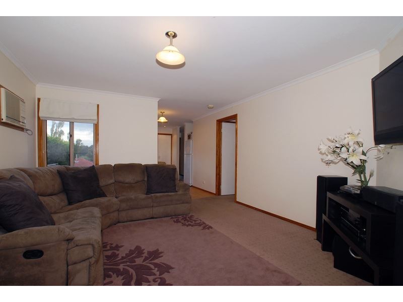 16 Julie Court, Langwarrin VIC 3910