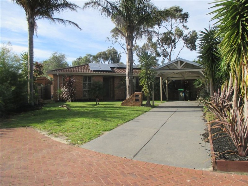 4 Lois Court, Langwarrin VIC 3910
