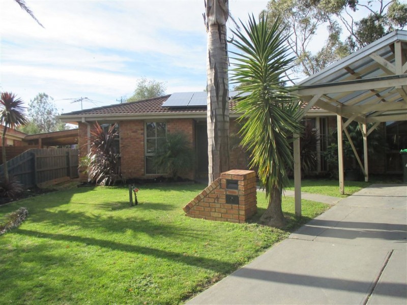 4 Lois Court, Langwarrin VIC 3910